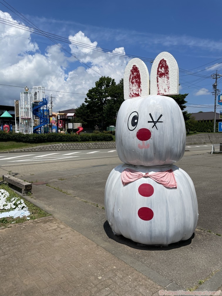 コナン映画「隻眼の残像(フラッシュバック)」アニメ地聖地巡礼 野辺山駅前の牛